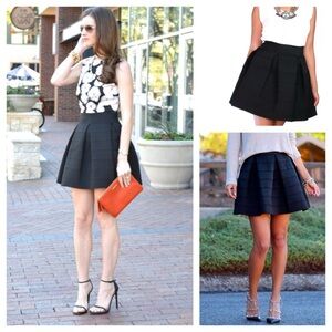 New Devlin pleated skirt xs